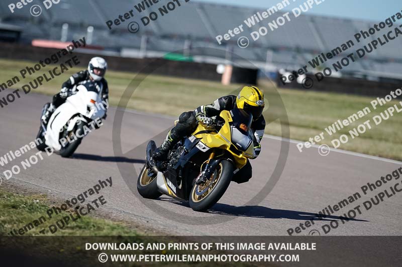 Rockingham no limits trackday;enduro digital images;event digital images;eventdigitalimages;no limits trackdays;peter wileman photography;racing digital images;rockingham raceway northamptonshire;rockingham trackday photographs;trackday digital images;trackday photos
